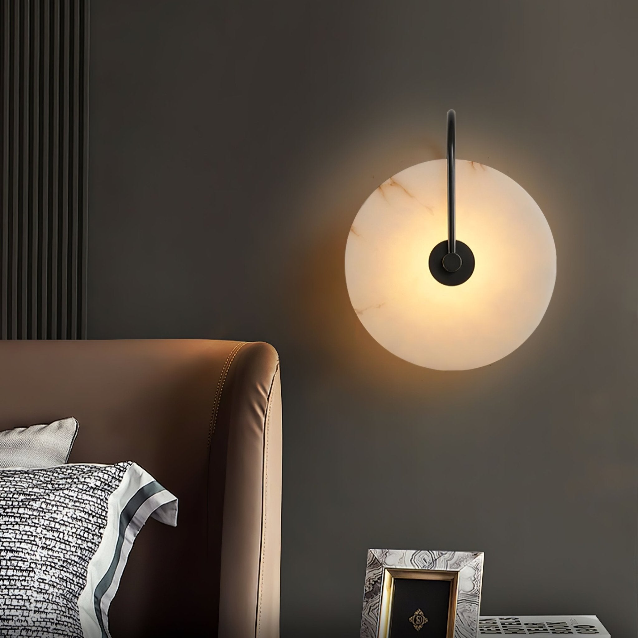 Alabaster LED-Wandleuchte