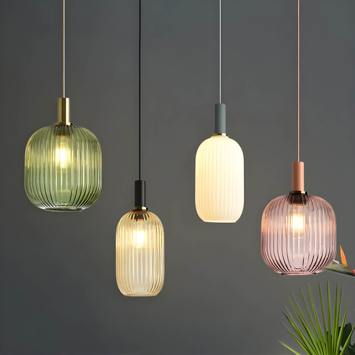 Hanos Pendelleuchte aus farbigem Glas