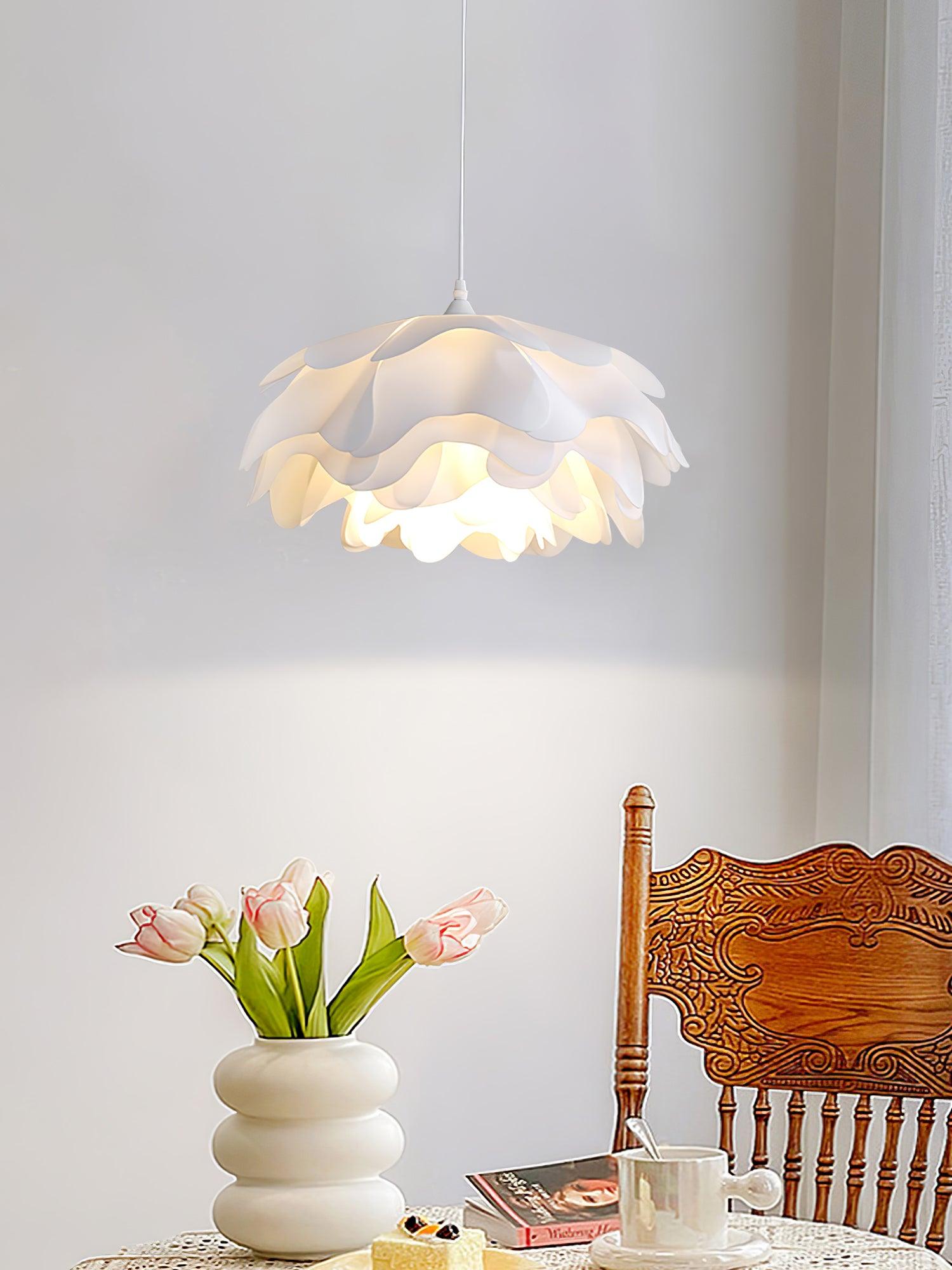 Blumenförmige Pendelleuchte