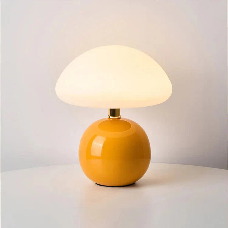 Französische Creme-Pilz-Lampe