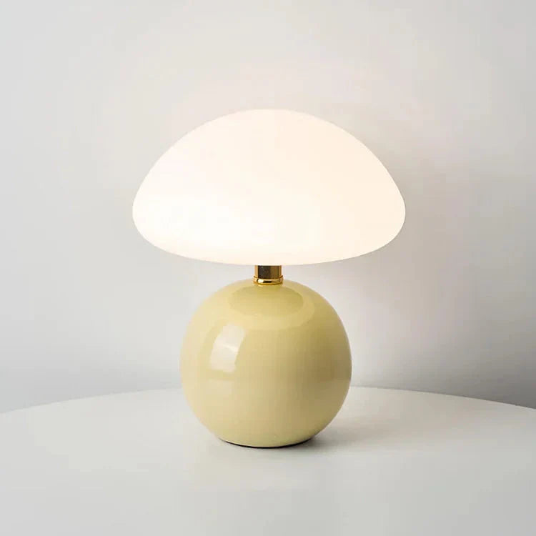 Französische Creme-Pilz-Lampe