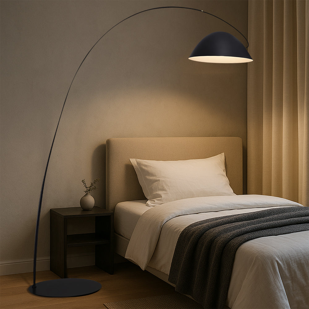 Skandinavische große Stehlampe